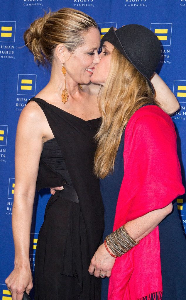 Maria Bello Gf Clare Munn Kiss At Gala See Pics E Online